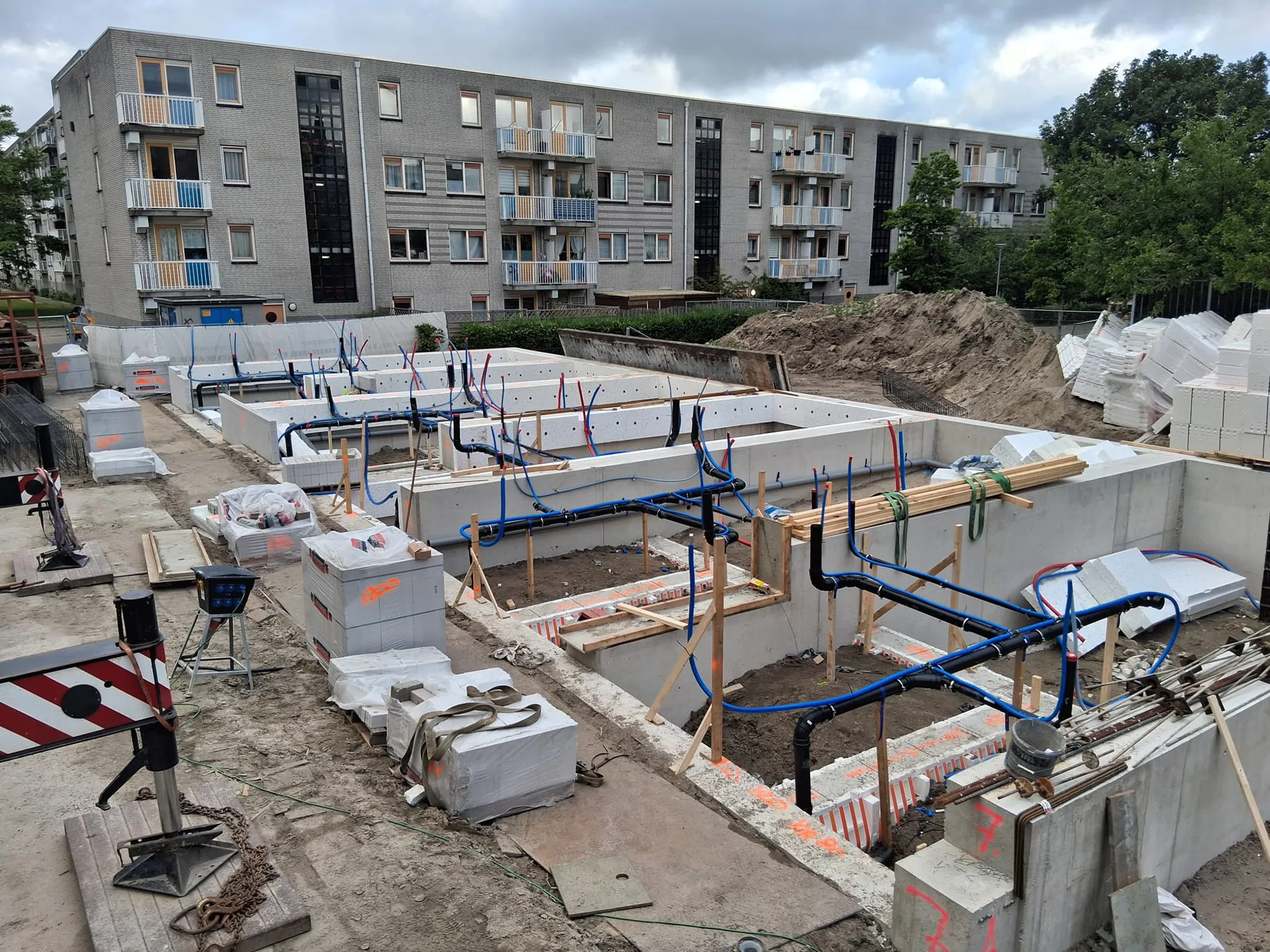 Groot onderhoud Benedictushof 20260605 WA0002