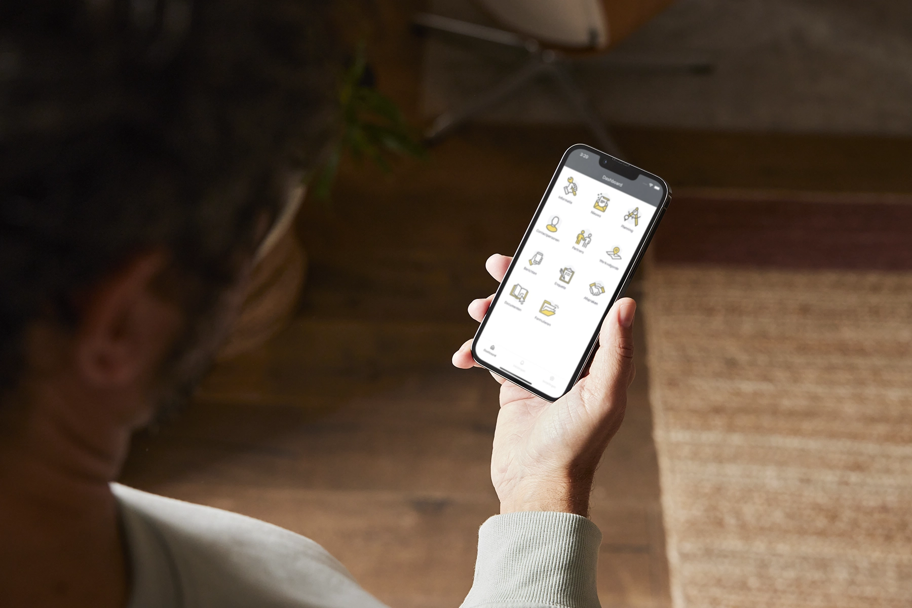mockup-iphone-cobee-app
